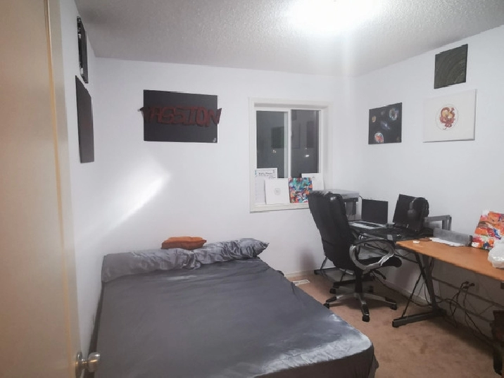 Private room available for rent in Winnipeg,MB - Room Rentals & Roommates