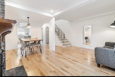 4 bdr house for short term rent in Montreal Image# 1