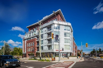 STUNNING 1 BEDROOM CONDO UPTOWN WATERLOO Image# 1