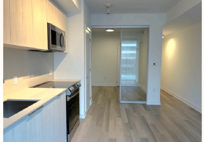 Downtown Toronto 1 Bed 1 Den Condo Unit: Available from March 11th in City of Toronto,ON - Apartments & Condos for Rent