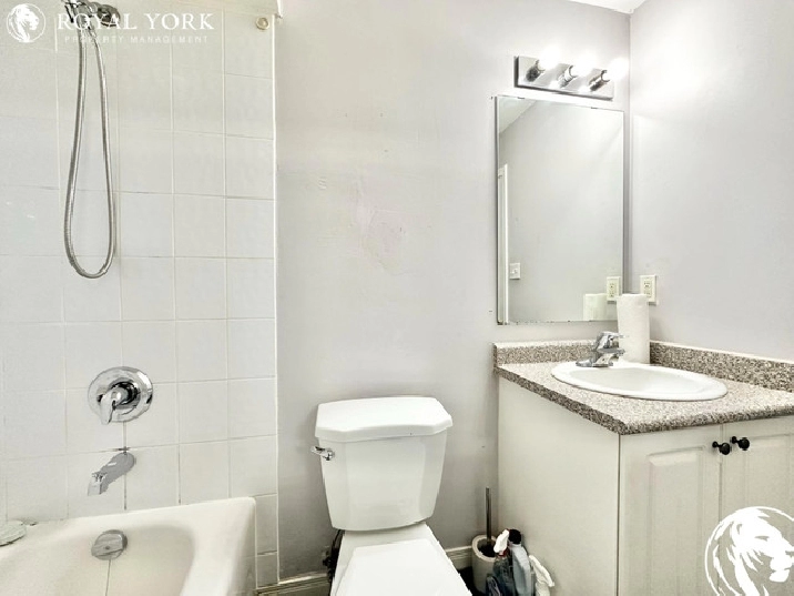 214 Mann Street, Bowmanville, Ontario L1C 2H5 214 Mann Stree in