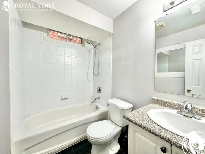 214 Mann Street, Bowmanville, Ontario L1C 2H5 214 Mann Stree in