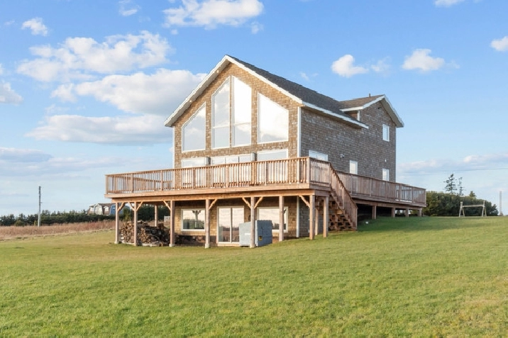 Stunning Water View Home For Sale Prince Edward Island in Charlottetown,PE - Houses for Sale
