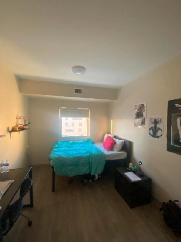 Subletting 1 room for $888 at 280 Phillip Street Image# 1