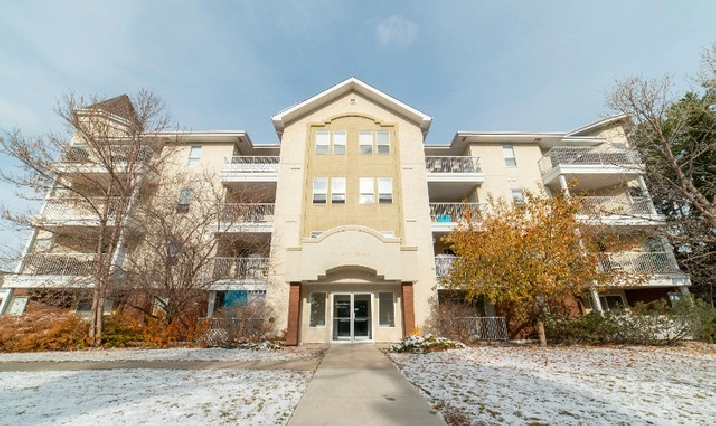 1 Bedroom unit w/ HEATED PARKING GARAGE minutes to DT G MAC in Edmonton,AB - Condos for Sale