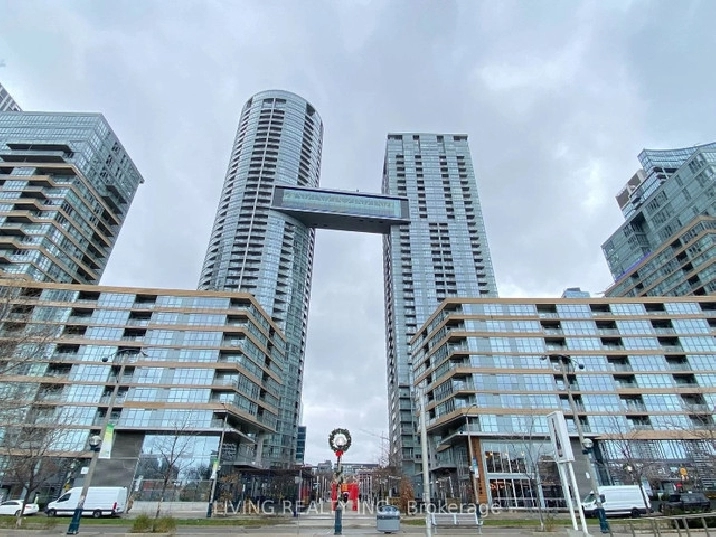 Condo for Rent 15 Iceboat Terrace, Toronto in Oakville / Halton Region,ON Apartments