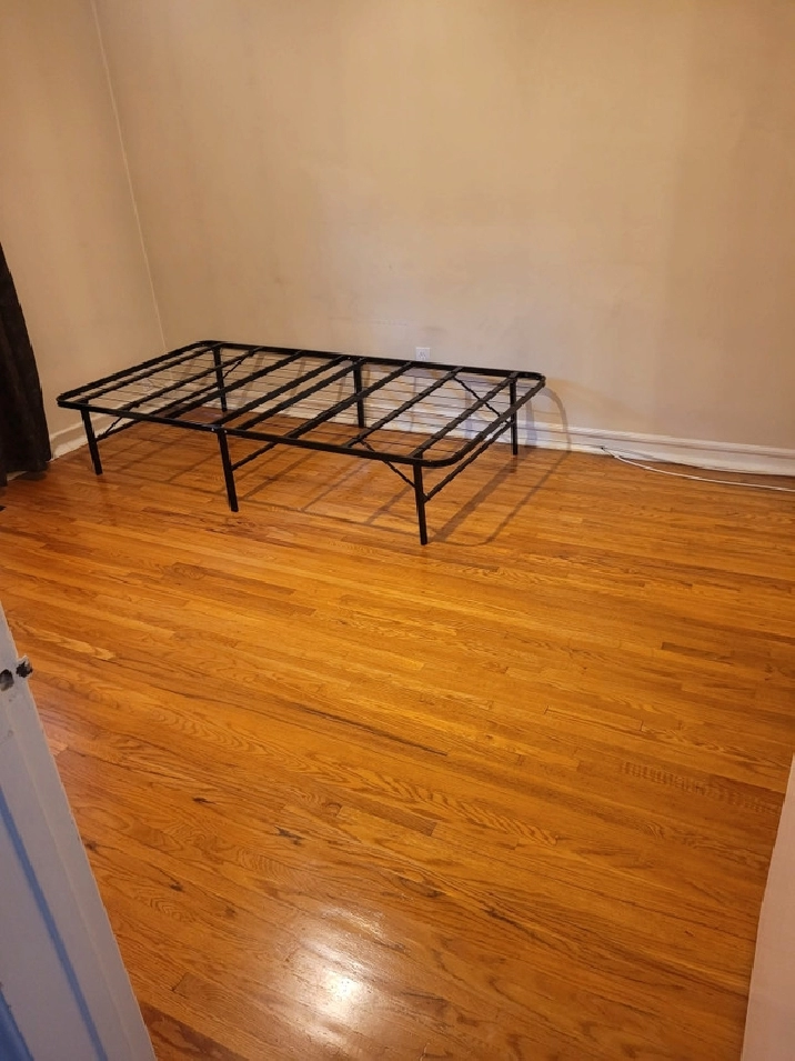 Sharing room for rent in Scarborough female only in City of Toronto,ON - Room Rentals & Roommates