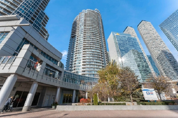911 - 8 York St (Furnished Optional) in City of Toronto,ON - Apartments & Condos for Rent