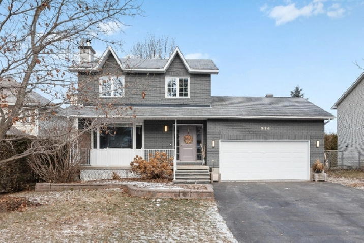 Stylish fully updated 5 bedroom, 4 bathroom home in Rockland! in Ottawa,ON - Houses for Sale