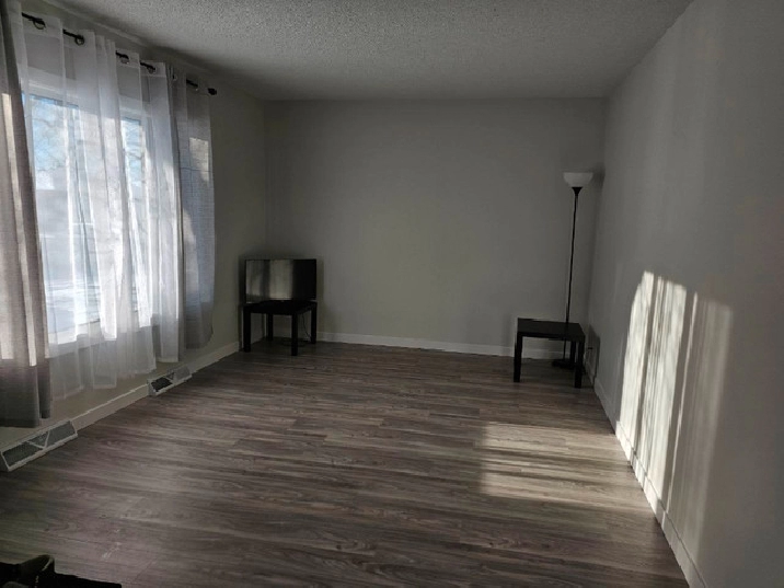 4 bedroom 2 bath and single garage bungalow for rent in Winnipeg,MB - Apartments & Condos for Rent