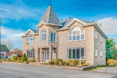 Great opportunity to open a riverfront restaurant Image# 1