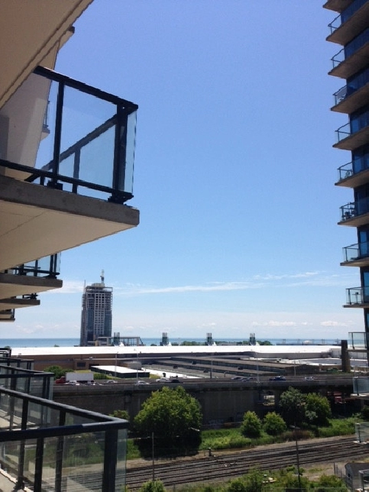 Luxury 1 Bed, 1.5 Bthrm, Condo in Liberty Village Avail March 1 in City of Toronto,ON - Apartments & Condos for Rent