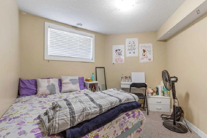 Bedroom Available for Rent - 1 bedroom 1 bathroom in Calgary,AB - Apartments & Condos for Rent