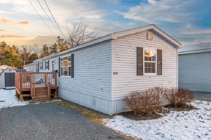 Beautiful Beaver Bank Mobile/Mini Home in City of Halifax,NS - Houses for Sale