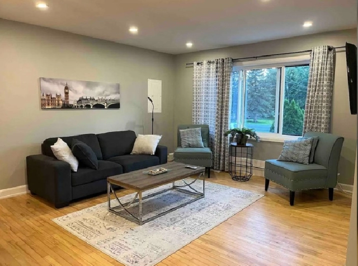 FOR RENT: Newly Updated 3Bed/1Bath Upper Unit in Bourget in Ottawa,ON - Apartments & Condos for Rent