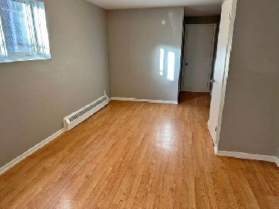 2 1/2  For rent in Lasalle Image# 1