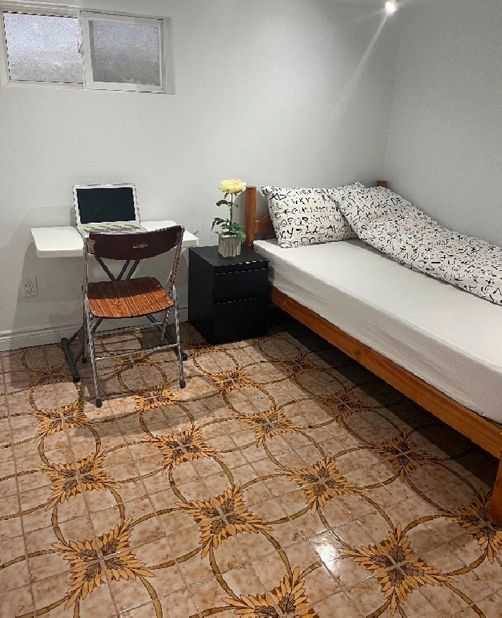 Newly renovated clean basement suite in Korea Town in City of Toronto,ON - Apartments & Condos for Rent