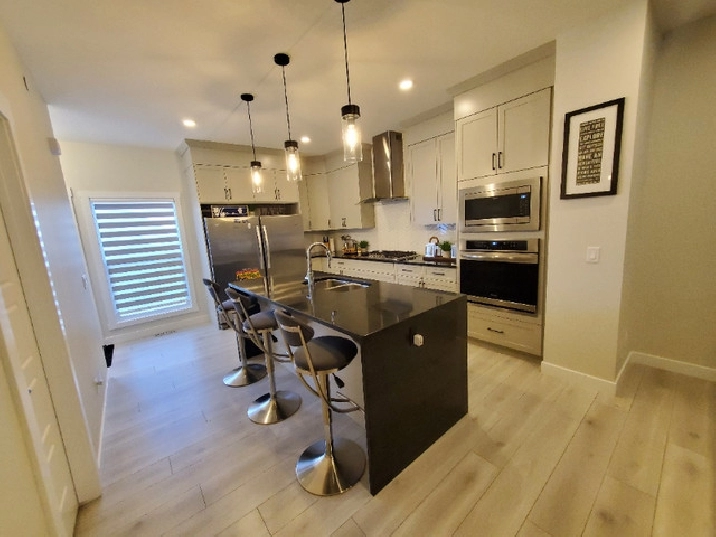 Fully Furnished luxury house - 3Bed, 2.5Bath - Livingston NW in Calgary,AB - Short Term Rentals