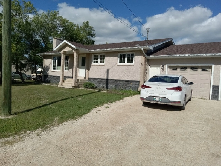 House for sale or rent in Winnipeg,MB - Short Term Rentals
