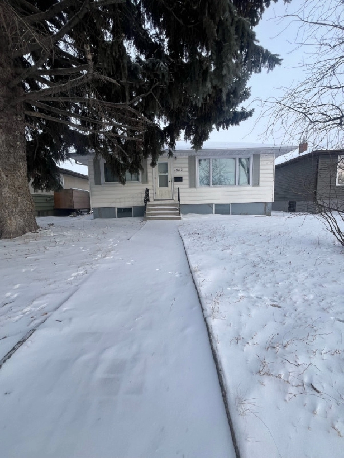 1453 Aberdeen St - Charming Bungalow In Rosemont in Regina,SK - Houses for Sale