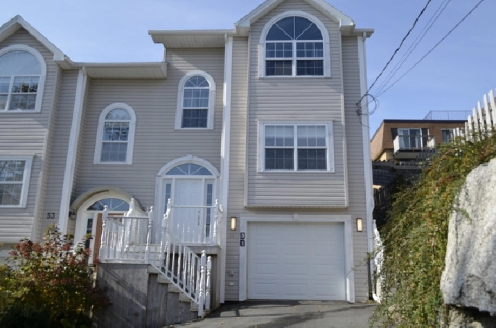 22-117 Lovely and Large executive semi detached home, Halifax in City of Halifax,NS - Apartments & Condos for Rent