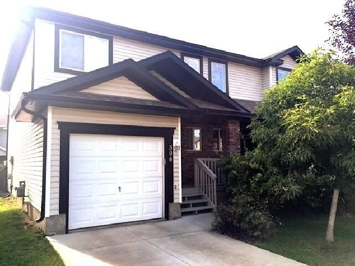 3BR House MacEwan, SW | near LRT, playground, School & Groceries in Edmonton,AB - Apartments & Condos for Rent