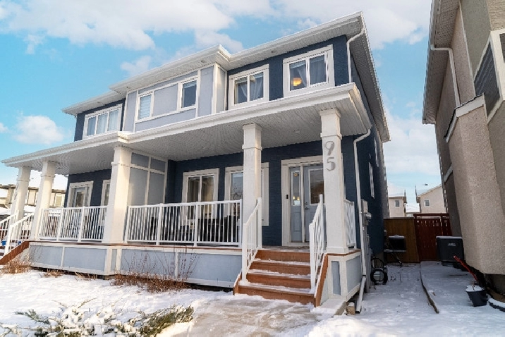 Stunning, modern family home in Aurora! in Winnipeg,MB - Houses for Sale