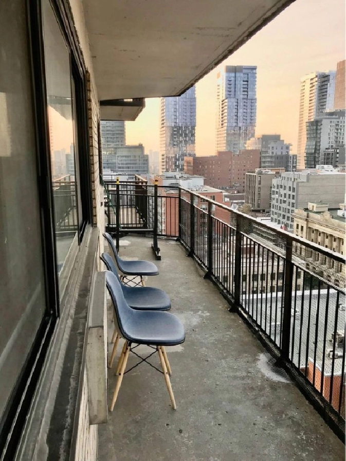 1 Bed 1 Bath Downtown Montreal apartment, lease transfer in City of Montréal,QC - Apartments & Condos for Rent