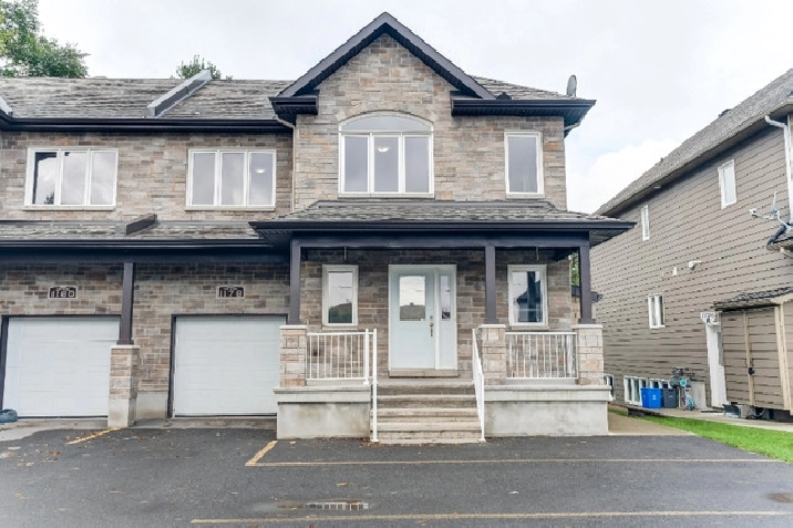 SEMI-DETACHED WITH SECONDARY DWELLING! FOR SALE! in Ottawa,ON - Houses for Sale