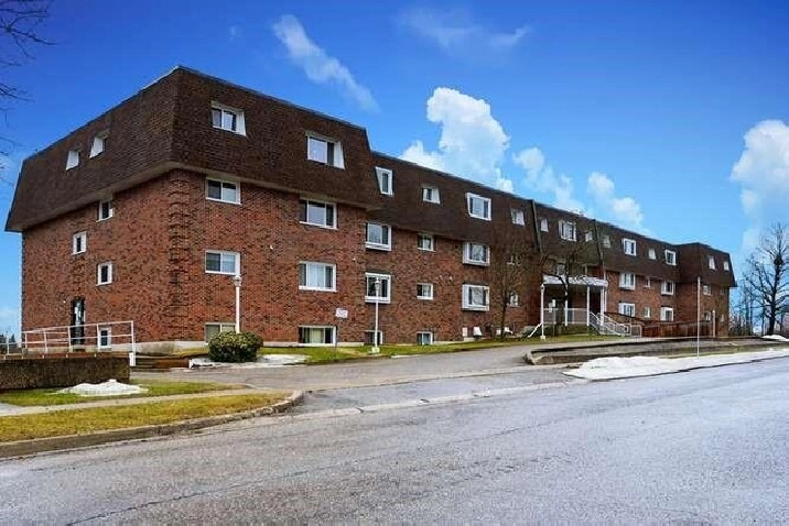 Affordable 1 Bedroom Condo in Brockville For Sale! in Ottawa,ON - Condos for Sale