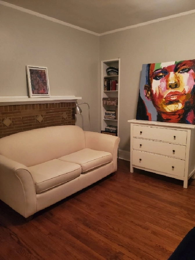 Bachelor for a short-term rent! in City of Toronto,ON - Short Term Rentals