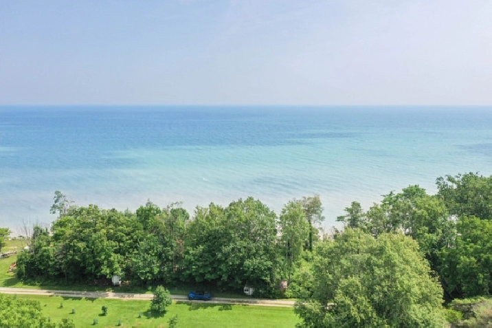 .68 Acres WATERFRONT PROPERTY on Lake Erie! ja51568 in City of Toronto,ON - Land for Sale