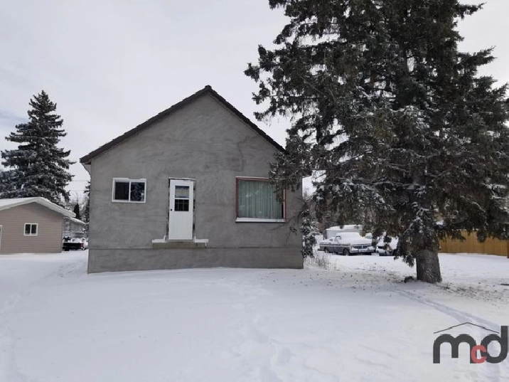 Real Estate Auction - Bungalow Home, Lipton, SK in Regina,SK - Houses for Sale
