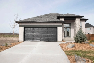 Beautiful Gino bungalow for sale in Amber Trails
