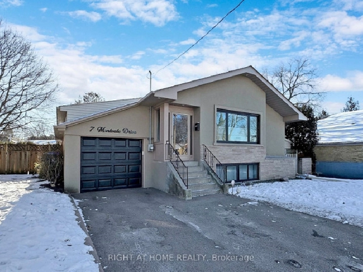 ✨TORONTO➡CLASSIC ELEGANCE 3 2 BEDROOM RAISED BUNGALOW! in City of Toronto,ON - Houses for Sale