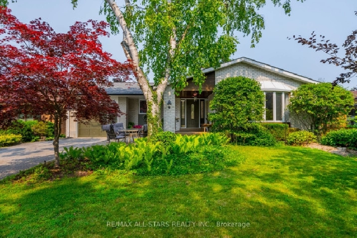 ✨TORONTO➡STUNNING 4 1 BEDROOM BUNGALOW FOR SALE! in City of Toronto,ON - Houses for Sale