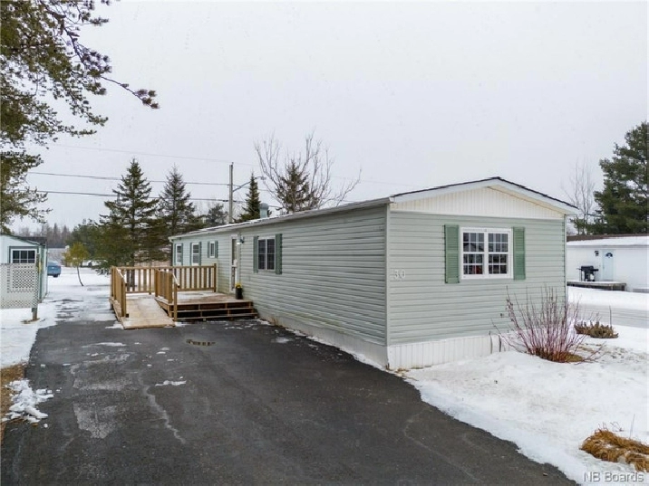 Hanwell park 3 bedroom mini home for sale in Fredericton,NB - Houses for Sale
