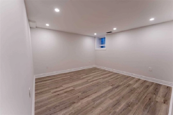 NEW 2 Bedroom Basement Apartment in City of Toronto,ON - Short Term Rentals