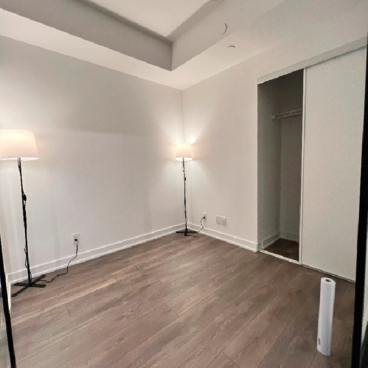 Room for rent in downtown Union Asap in City of Toronto,ON - Room Rentals & Roommates