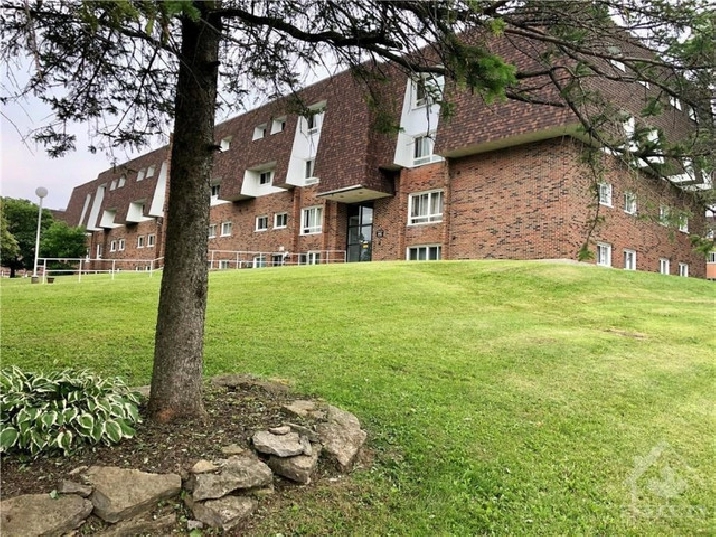 Affordable 2 Bedroom Condo in Brockville's North End! in Ottawa,ON - Condos for Sale