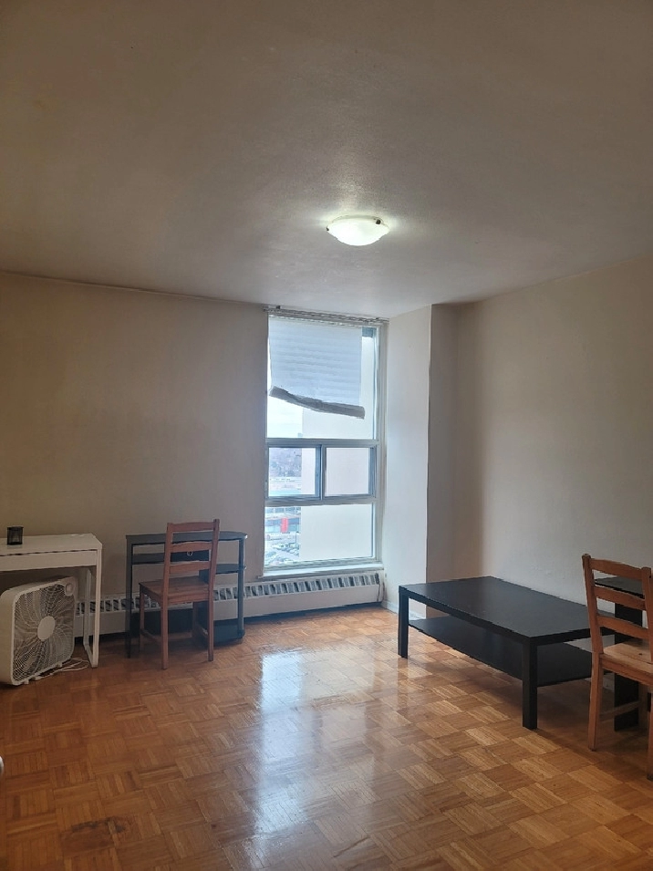 ROOM FOR RENT FOR LADIES ON SHARING BASIS - IMMEDIATELY AVAILABL in City of Toronto,ON - Room Rentals & Roommates