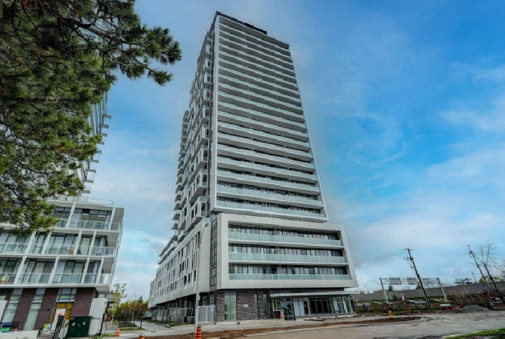 Bachelor Unit (across Fairview mall) in City of Toronto,ON - Apartments & Condos for Rent