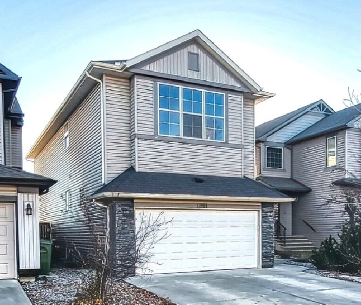 4Bed/3.5Bath Executive Home in Cranston with Double Front Garage in Calgary,AB - Houses for Sale