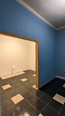 West Hamilton, Office / industrial. Great location Image# 1