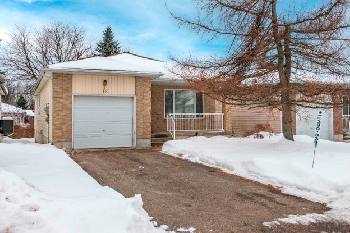 PERTH BUNGALOW! in Ottawa,ON - Houses for Sale