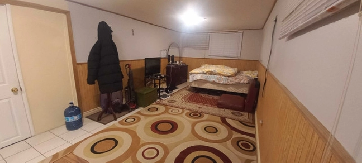 Scarborough Big Room Share 3 Months Mallu Preferred in City of Toronto,ON - Room Rentals & Roommates
