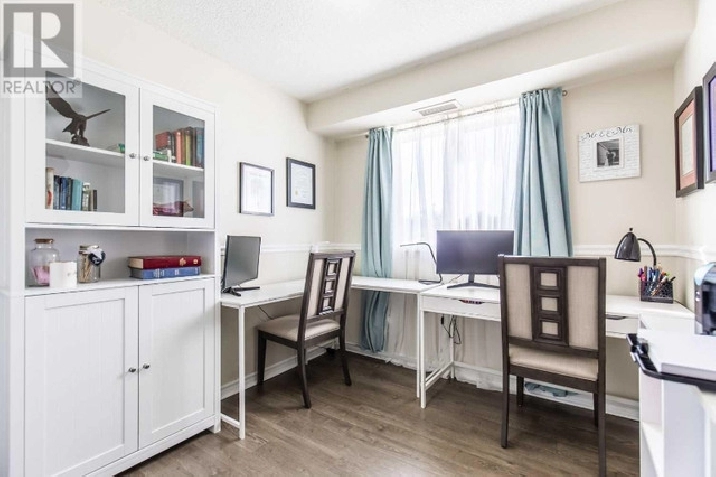 One room for rent in a beautiful condo in Scarborough in City of Toronto,ON - Room Rentals & Roommates