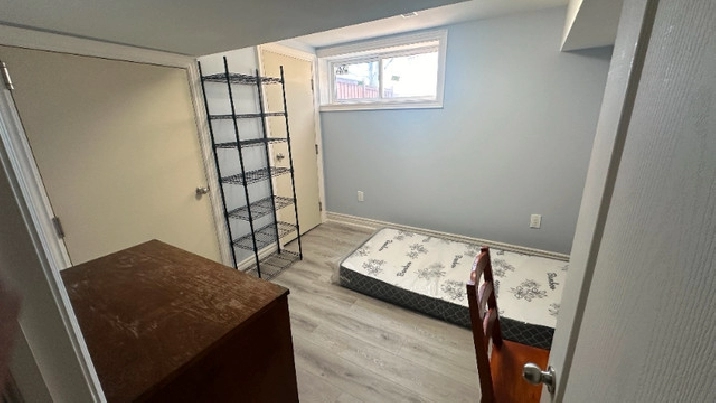 Bellamy and Eglinton Basement Room for Rent (for male students) in City of Toronto,ON - Apartments & Condos for Rent