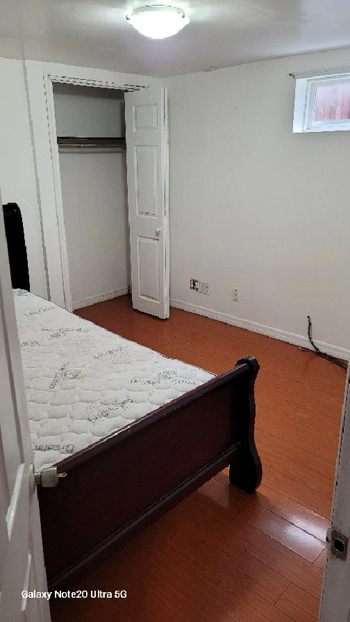 A nice room for rent (Mc Cowan and Lawrence) in City of Toronto,ON - Room Rentals & Roommates