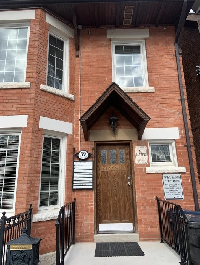 Office space for RMT at St. Clair and Yonge